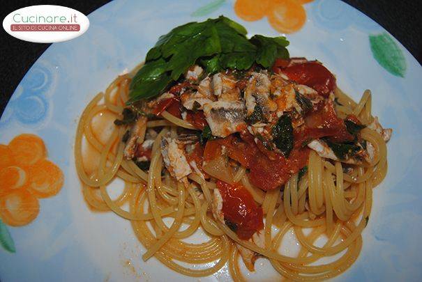 Spaghetti con Alici e Pomodorini preparazione 8